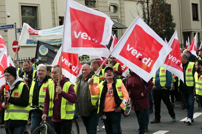 2023-03-21_Warnstreik OeD Frankfurt_Fototeam_Hessen_SKollar-Eggert-13.jpg